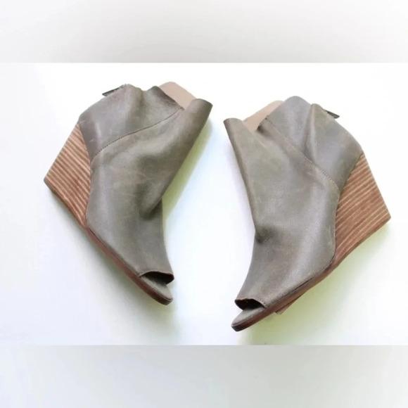 NWT Lucky brand wedge booties - Picture 2 of 13